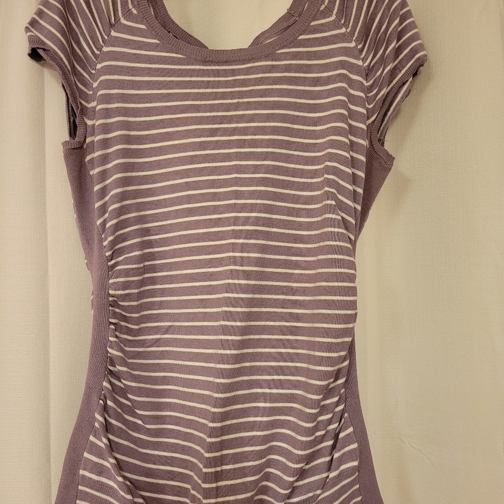 Short sleeve sweater